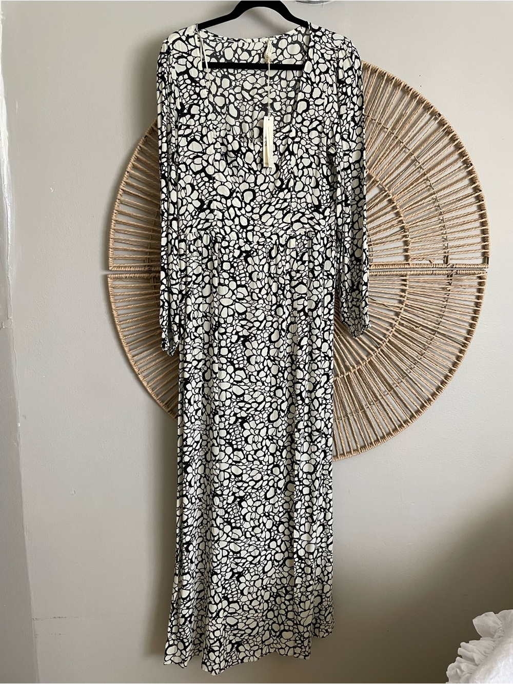 Lovestitch Crepe Black and Ivory Patterned Long Sleeve Maxi Dress Size L
